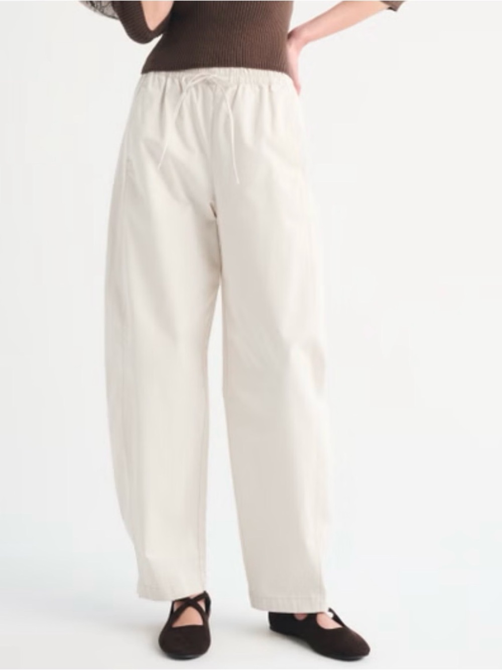LONG NWT Abercrombie & Fitch Cream Drawstring Barrel pants